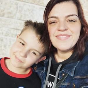 Meet your Posher, Evelyn